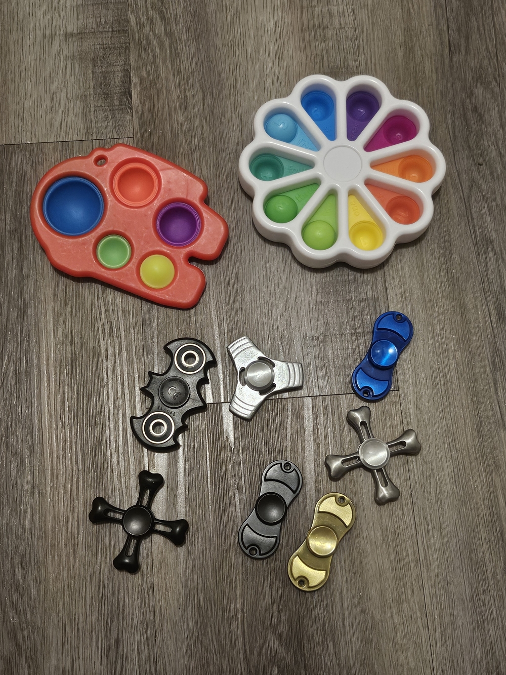 Kids Pop-It and Fidget Spinner Toy Bundle - Multicolor